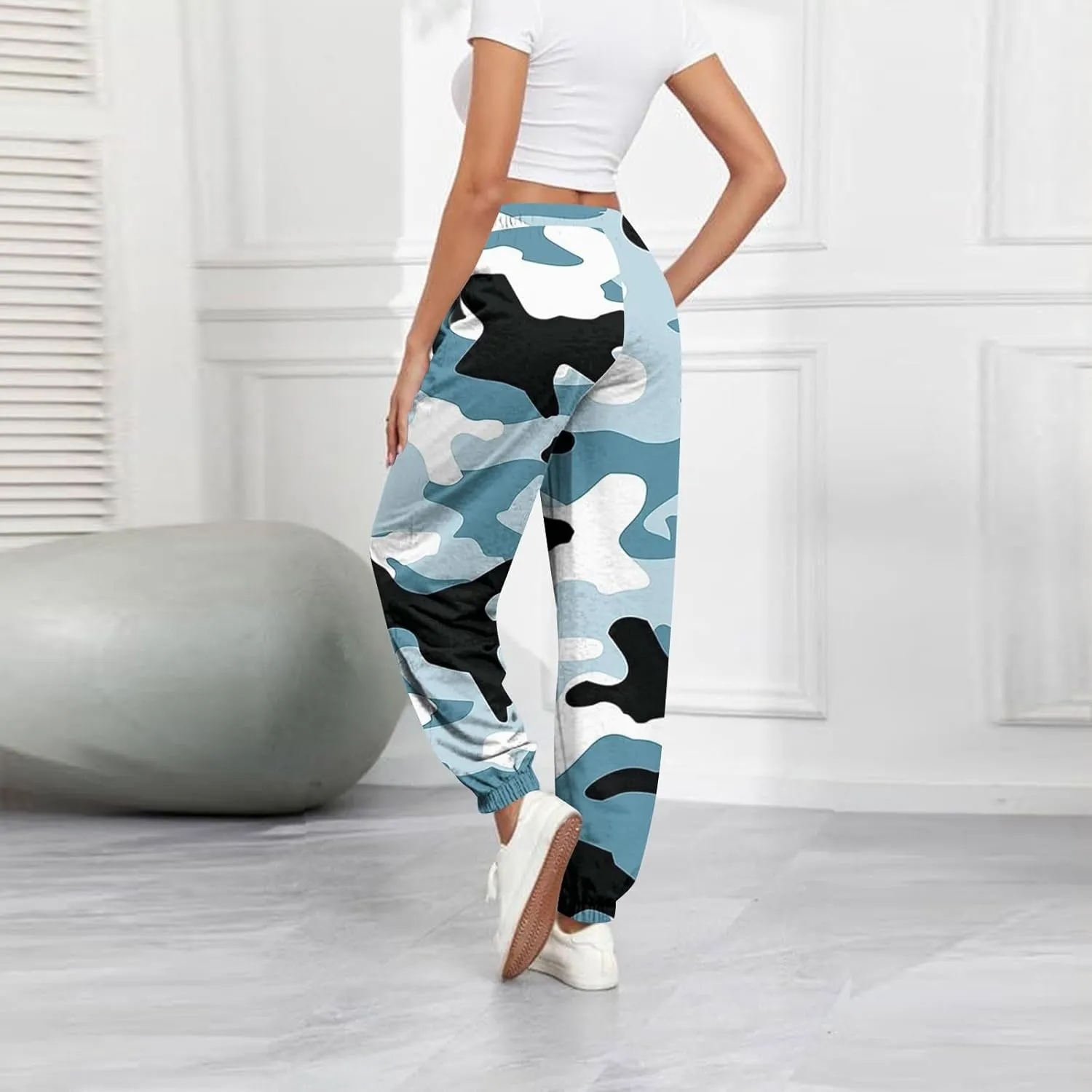 Women's Casual Baggy Fleece Cargo Sweatpants Camouflage Print High Waisted Sweats Pants Winter Clothes with Pockets