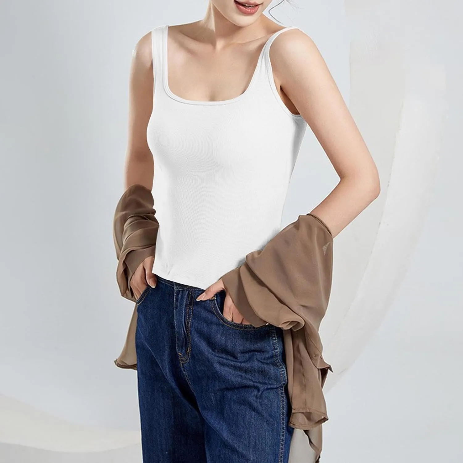 Womens Tops Tank Top with Built in Bra 2025 Summer Spaghetti Strap Sports Camisoles Layering Undershirts Cami Tops